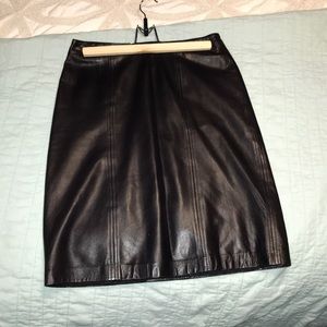 Leather Skirt Hugo Size 10. Dark Brown
